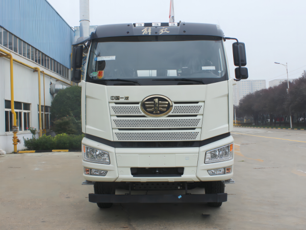凌宇解放混動(dòng)攪拌車(chē)的特點(diǎn)有哪些？